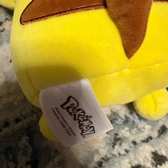 Santa Hat Pikachu Pokemon Plush - Picture 2 of 2